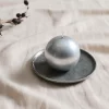Jotex Kynttilät|Joulukoristeet^HILTON METALLIC Pallokynttilä ø 8 Cm