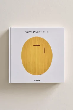 Jotex Koriste-Esineet^MIYAKE,2nd EDITION Sohvapöytäkirja
