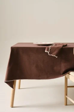 Jotex Pöytäliinat^VIVIAN Pöytäliina